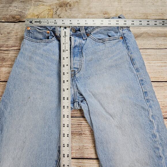 LEVIS Premium Wedgie Jeans Womens Straight Fit Blue Size 27 Light Wash *stained - Picture 4 of 9